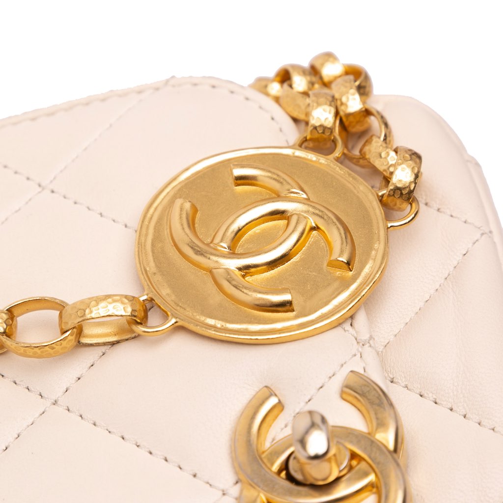 Chanel Small Quilted Lambskin CC Coin Flap - Detail 2