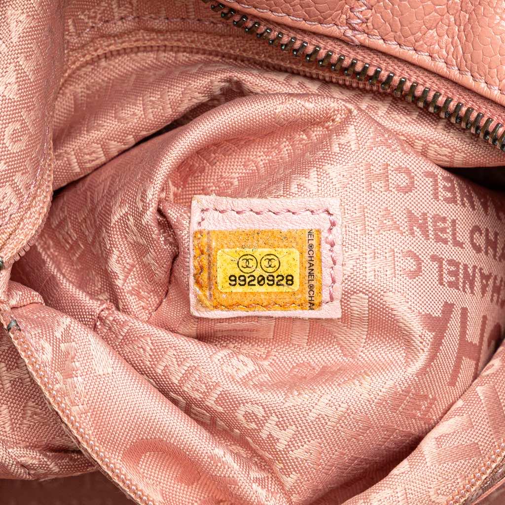 Chanel Small Choco Bar Caviar Shoulder Bag - Detail 1