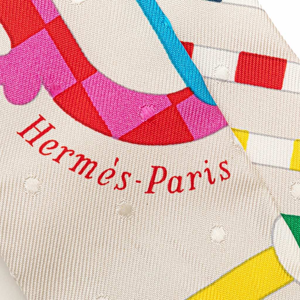 Hermès Bouclerie Moderne Plumetis Silk Twilly Scarf - 3