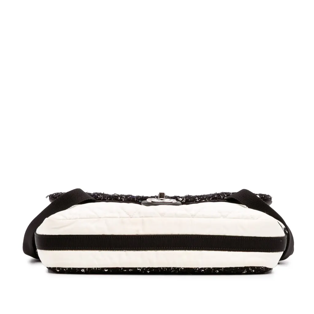 Chanel Bicolor Tweed and Nylon Astronaut Essentials Flap Black Tweed Good - Inside View