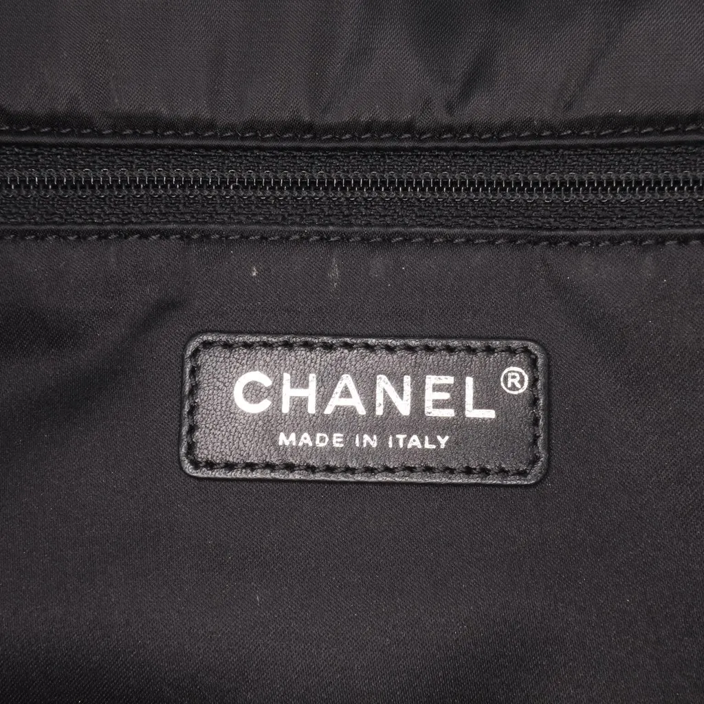 Chanel Bicolor Tweed and Nylon Astronaut Essentials Flap Black Tweed Good - Box View