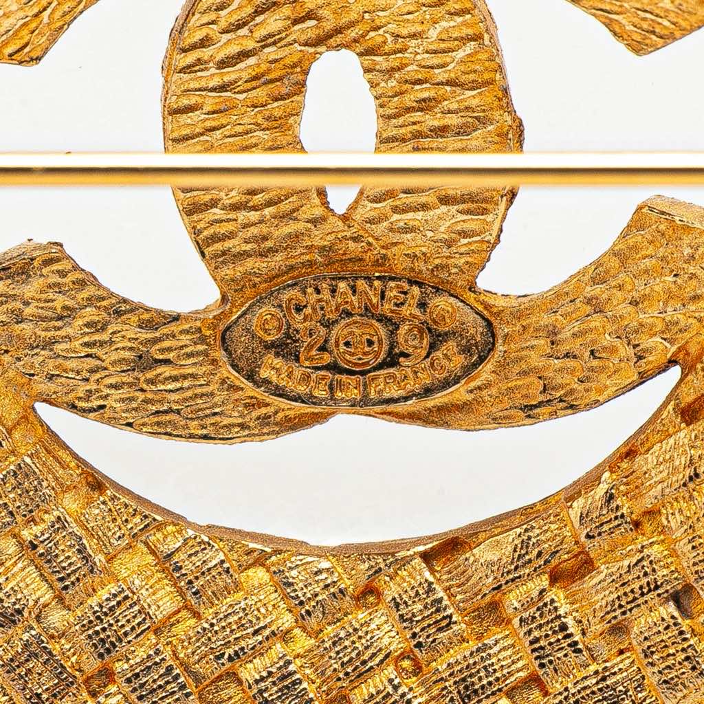 Chanel Gold Plated CC Round Woven Brooch - 3