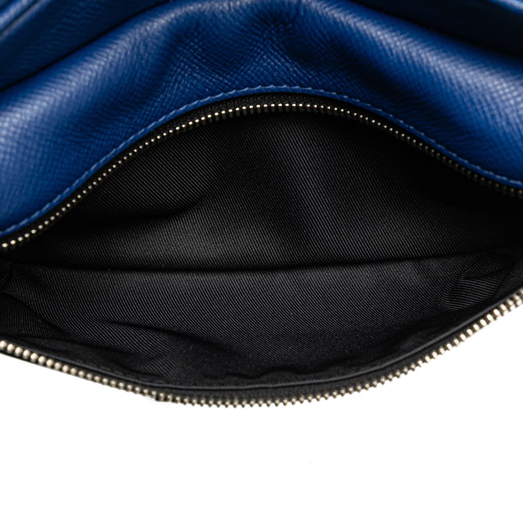 Louis Vuitton Taiga Outdoor Bumbag - 5