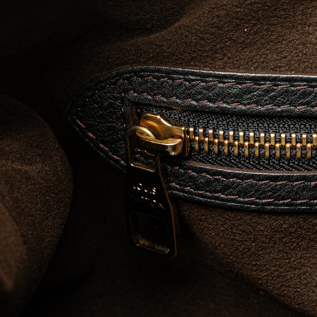 Louis Vuitton Monogram Mahina Stellar PM - Image 10