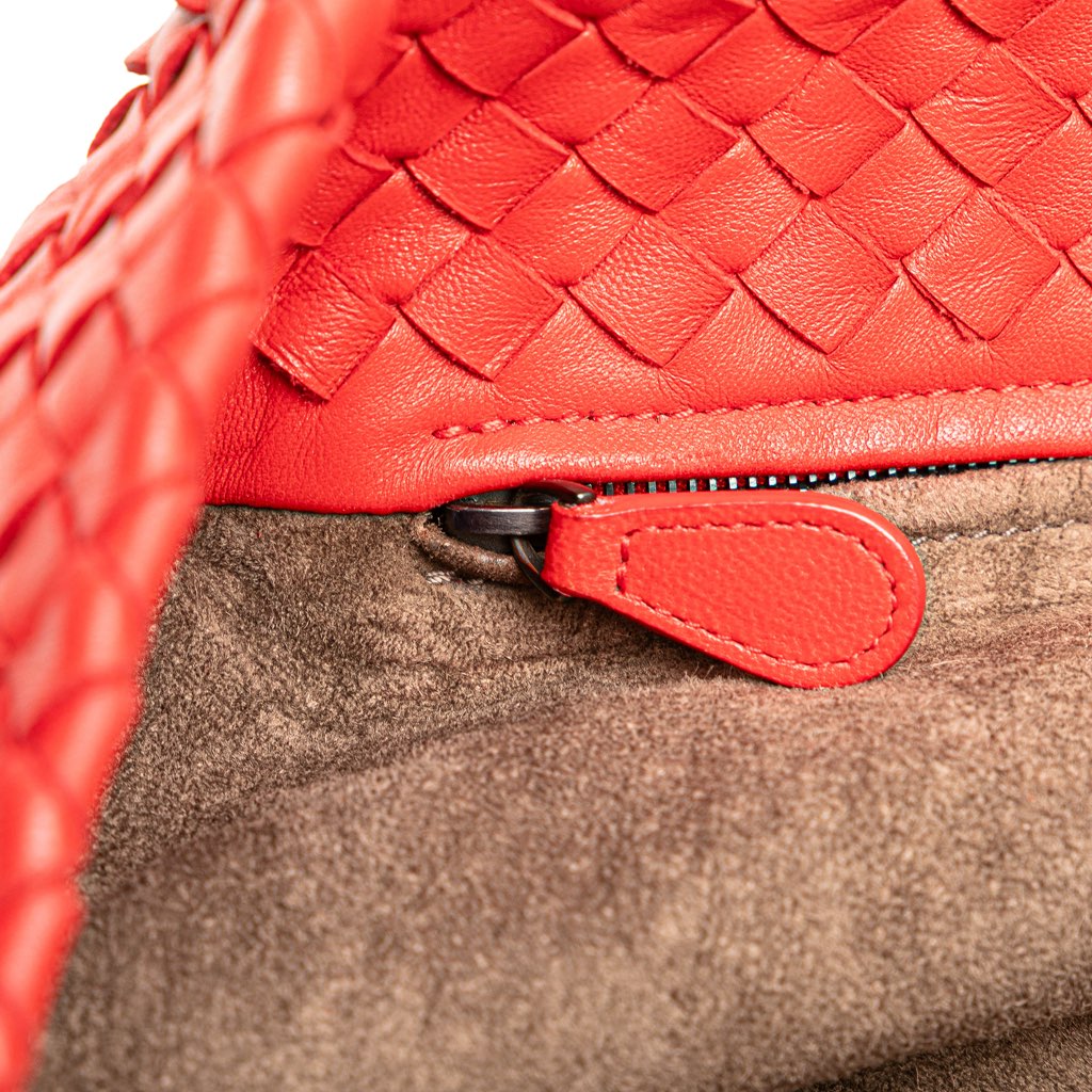 Bottega Veneta Nappa Intrecciato Ruffle Tote - Detail 1