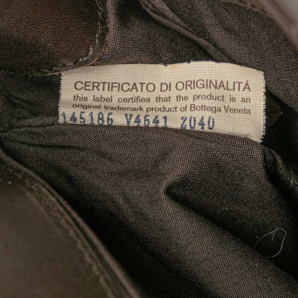 Bottega Veneta Intrecciato Trimmed Leather Clutch - Detail 1