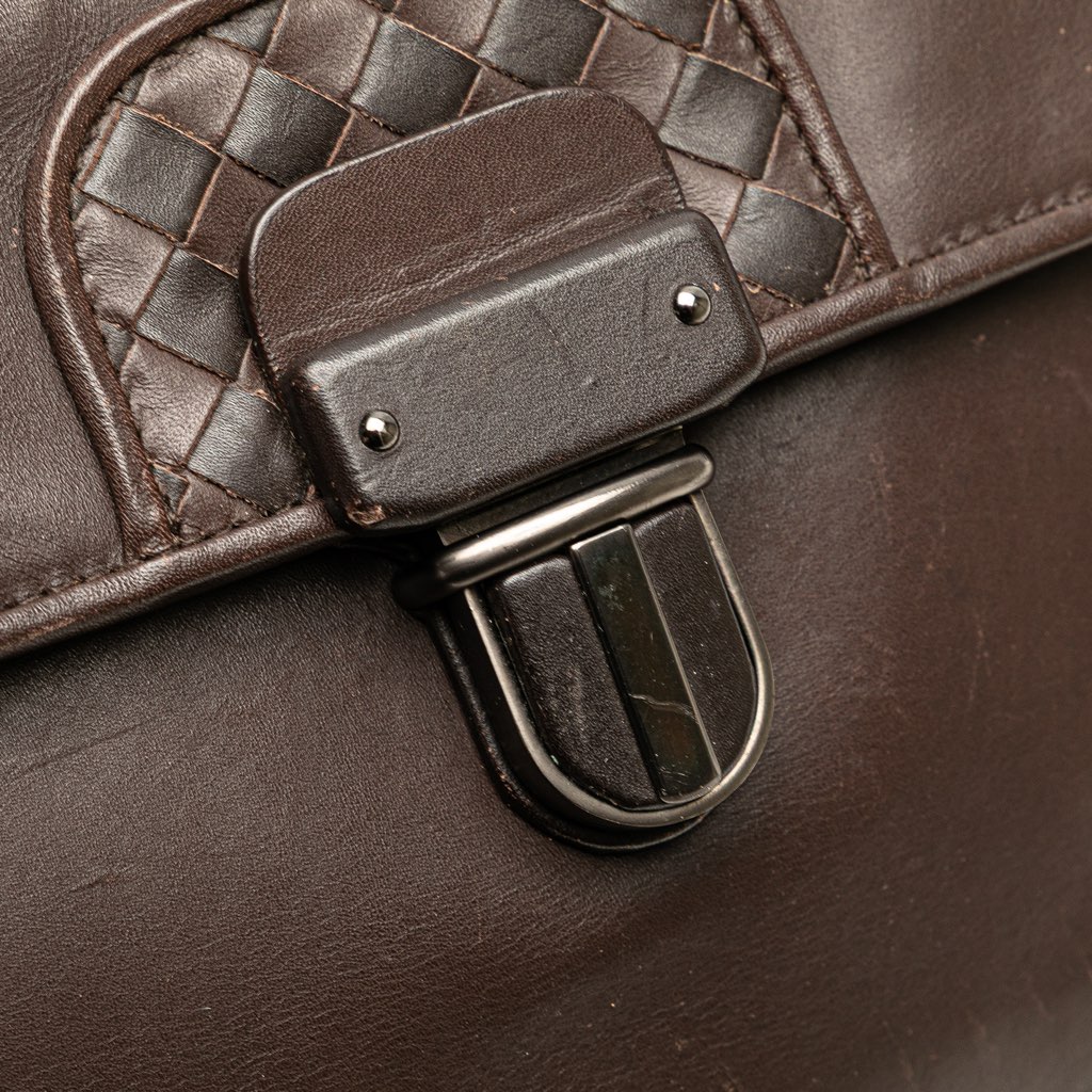 Bottega Veneta Intrecciato Trimmed Leather Clutch - Image 10