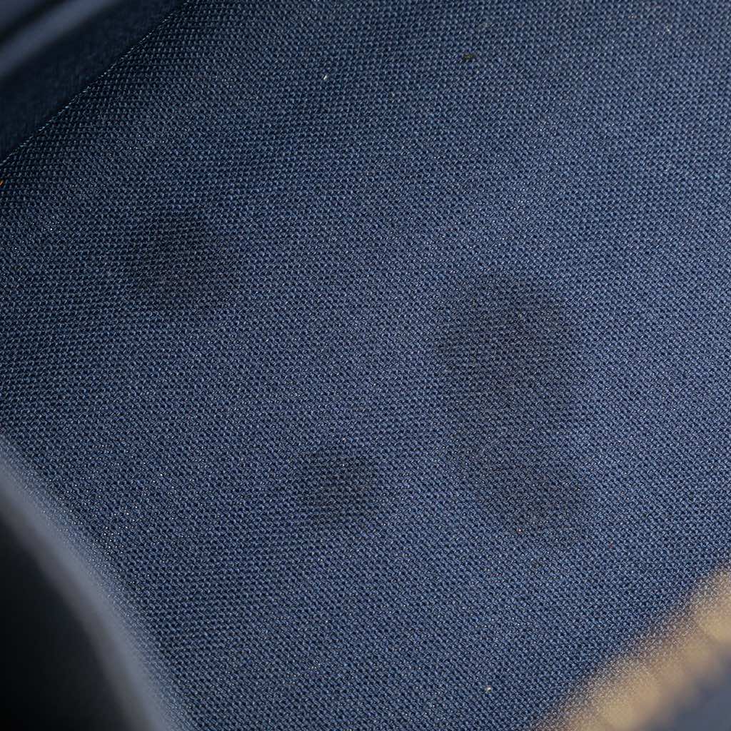 Louis Vuitton Epi Vaneau MM - Image 12