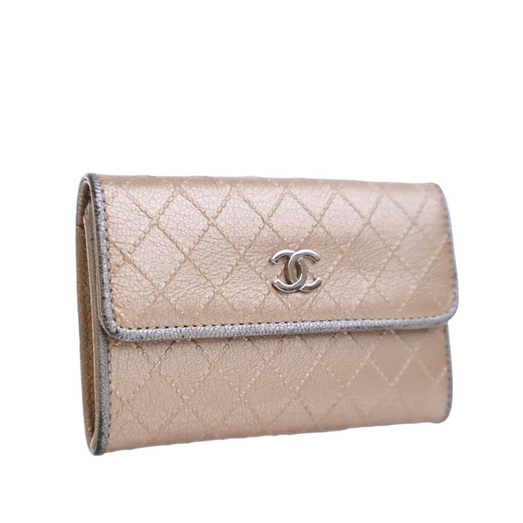Chanel Metallic Calfskin Diamond Stitch Card Holder - 2