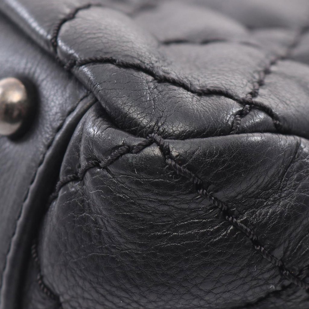 Chanel Medium CC Quilted Calfskin Stitch It Tote - Image 15