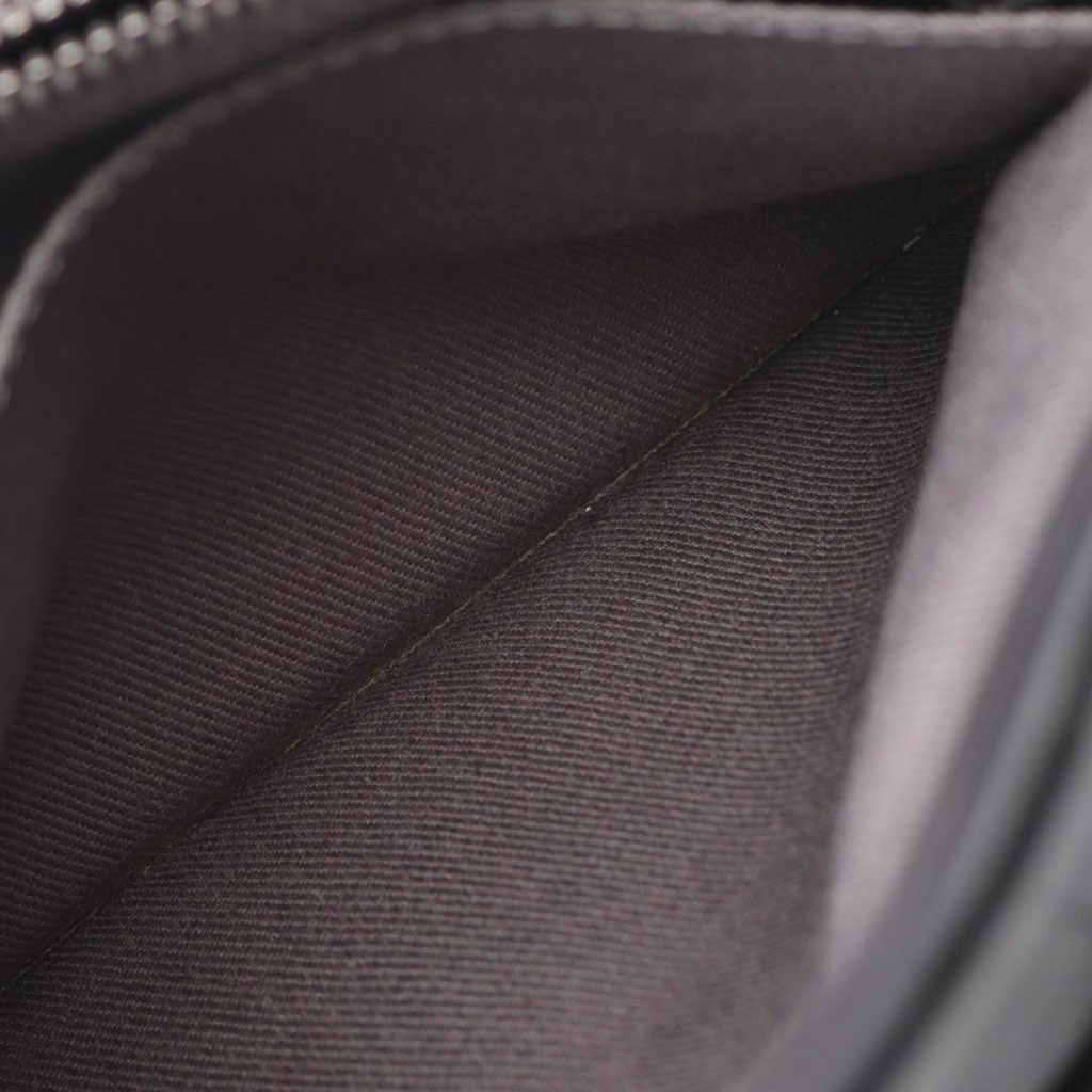 Chanel Medium CC Quilted Calfskin Stitch It Tote - 4