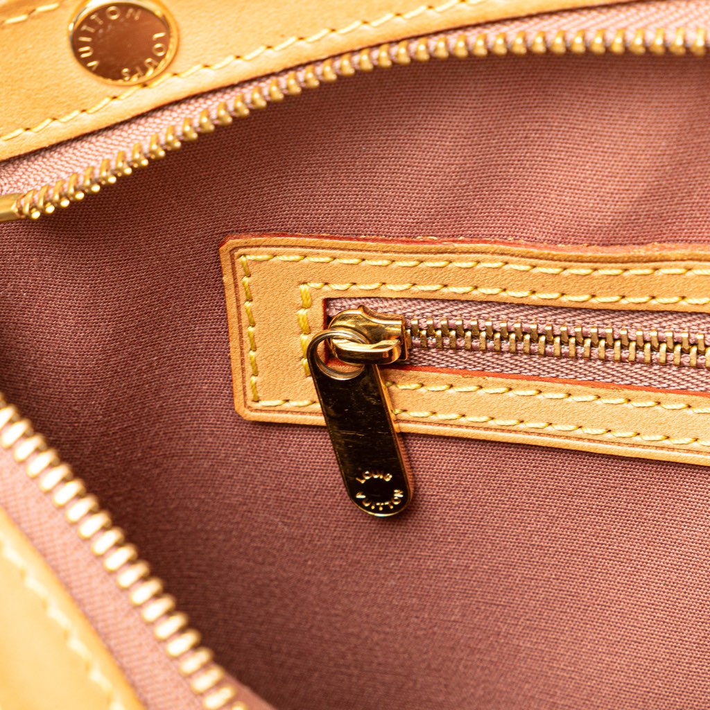 Louis Vuitton Monogram Vernis Brea MM - Detail 2