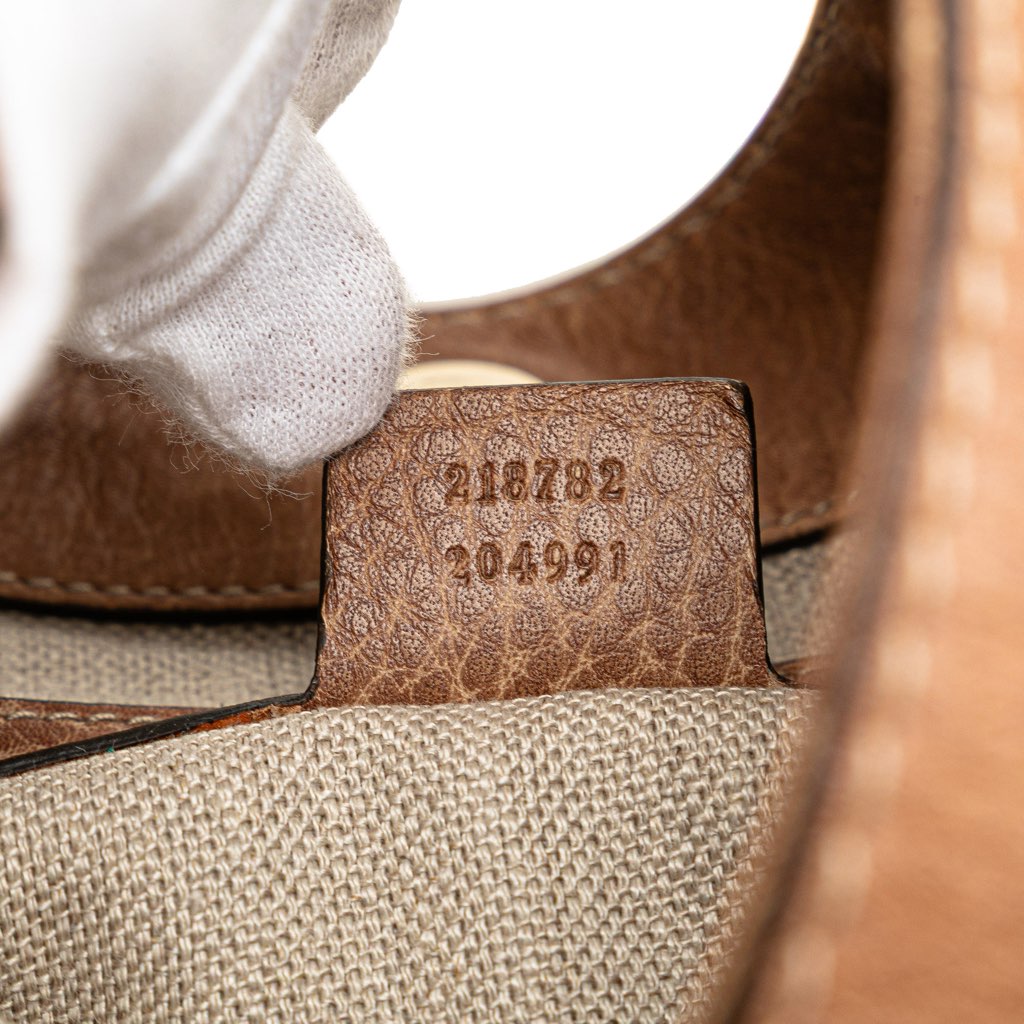 Gucci Medium Grained Calfskin Charlotte Hobo - Detail 1