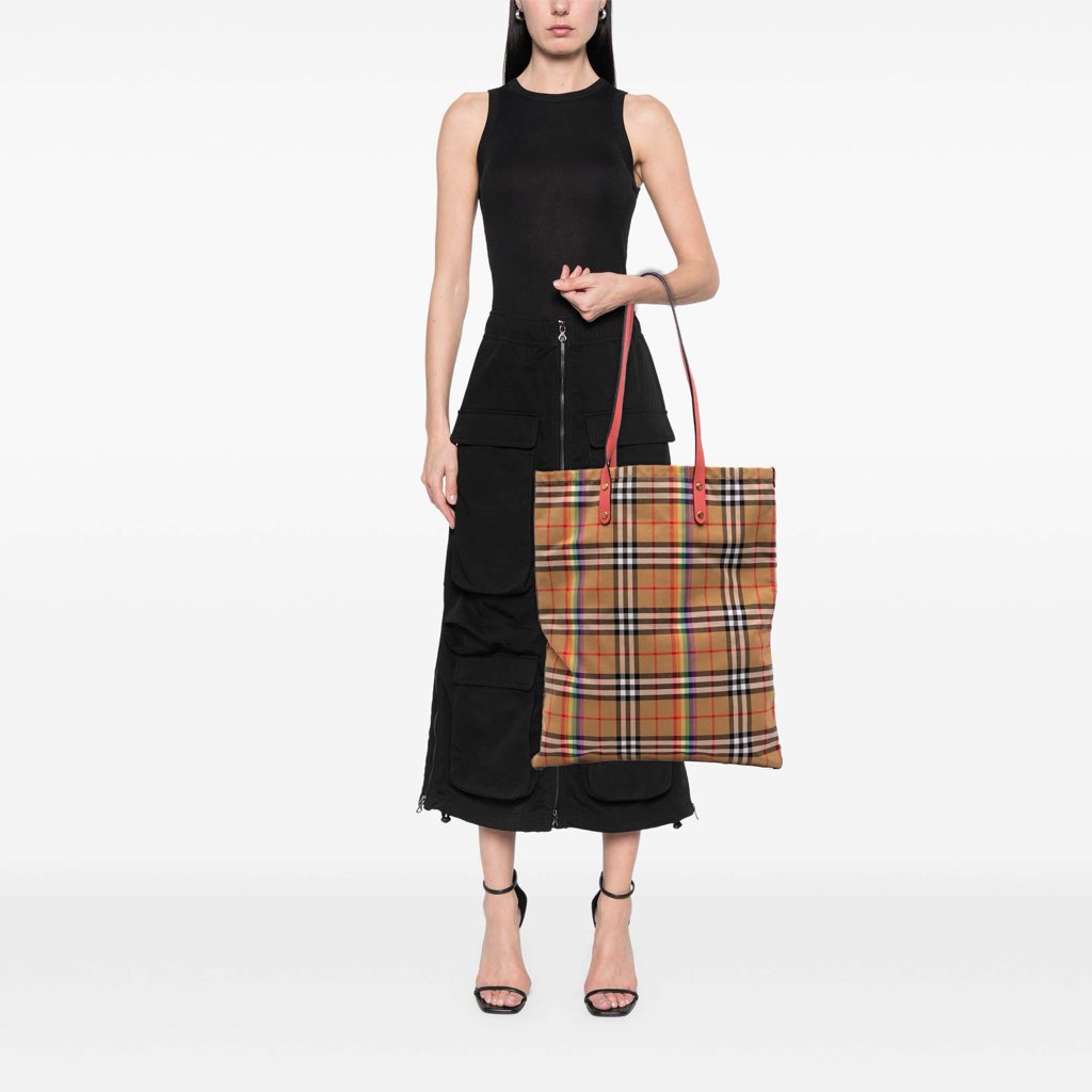 Burberry House Check Canvas Rainbow Tote - Image 10