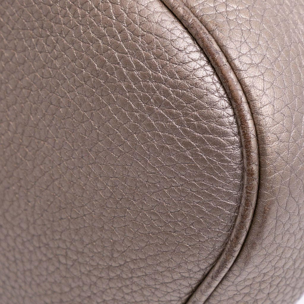 Gucci Medium Metallic Leather Soho Chain Flap Crossbody - Image 11