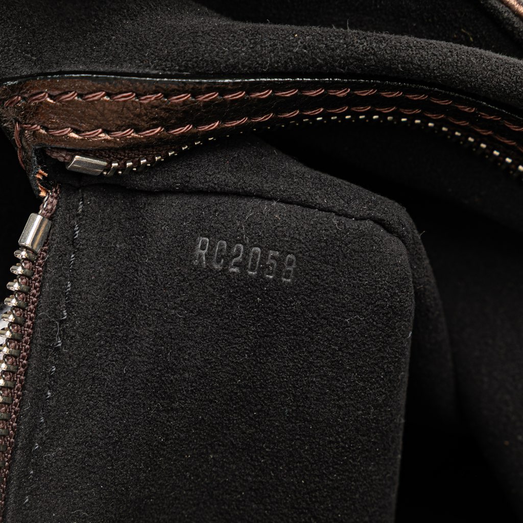 Louis Vuitton Monogram Mahina XL - Detail 1