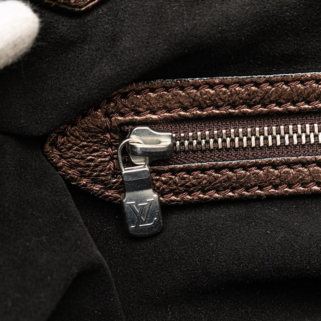 Louis Vuitton Monogram Mahina XL - Detail 2