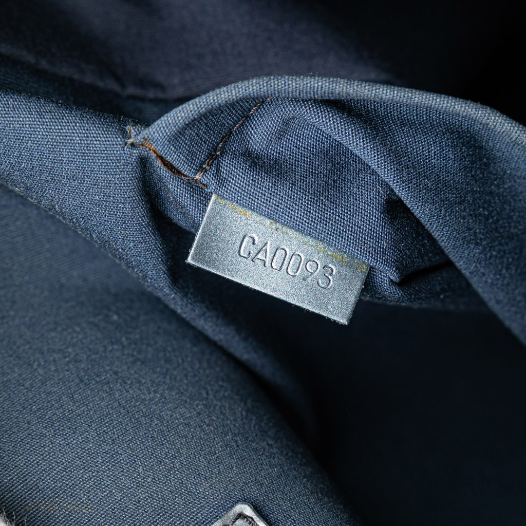 Louis Vuitton Monogram Mat Sutter - Detail 1