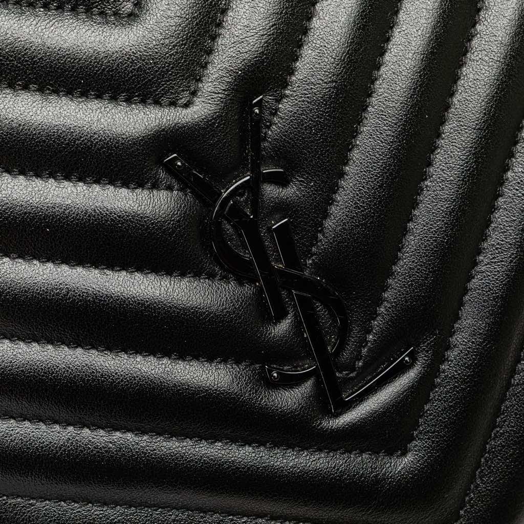 Saint Laurent Chevron Calfskin Round Vinyle Camera Bag - Detail 2