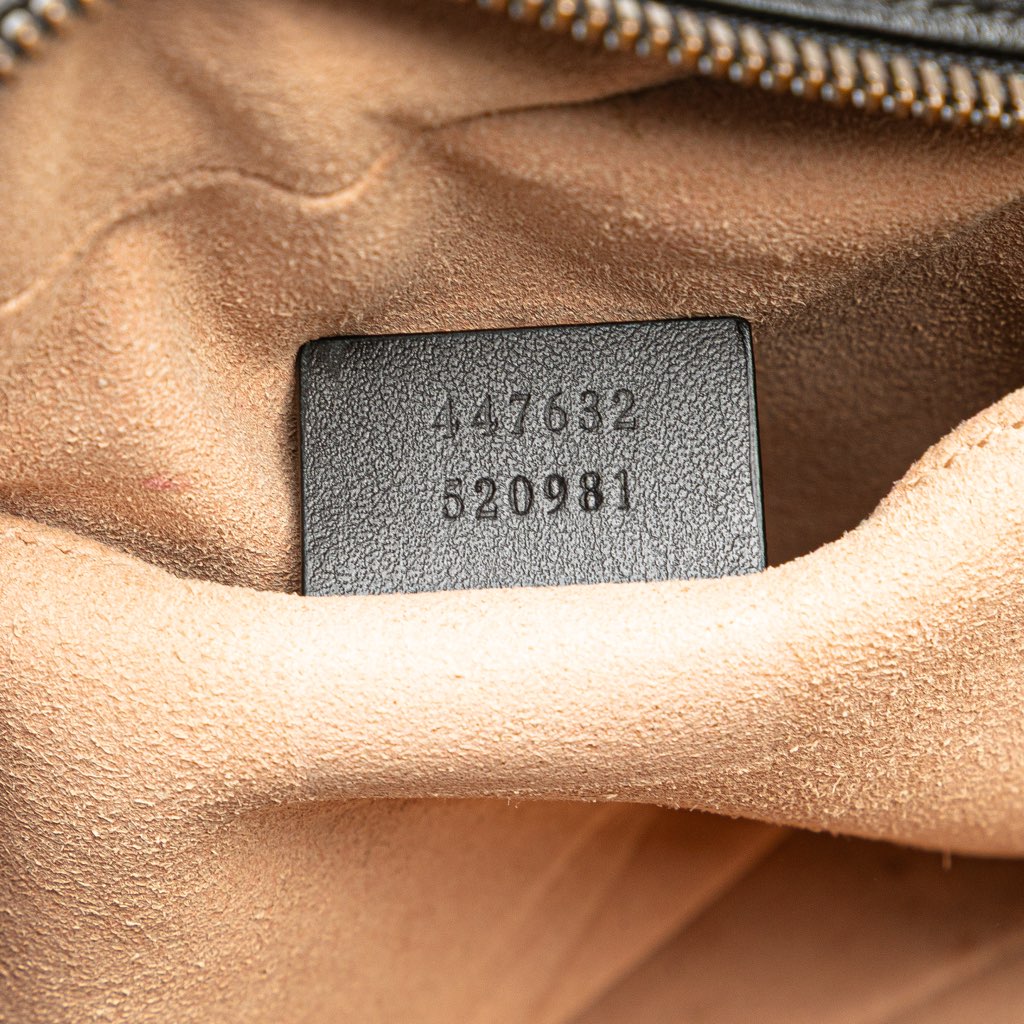 Gucci Small GG Marmont Matelasse Leather Crossbody - Detail 1