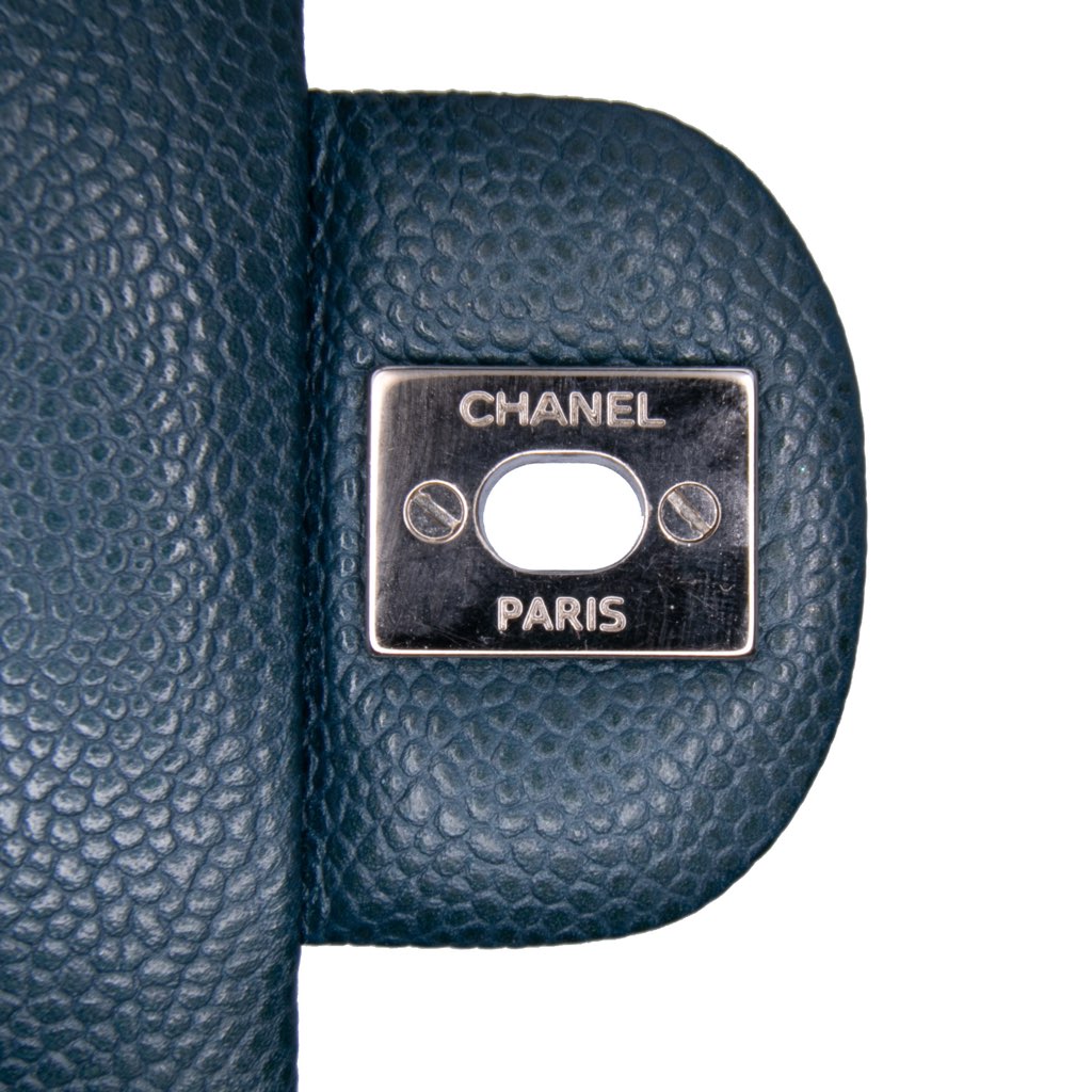 Chanel Medium Classic Caviar Double Flap - Detail 2