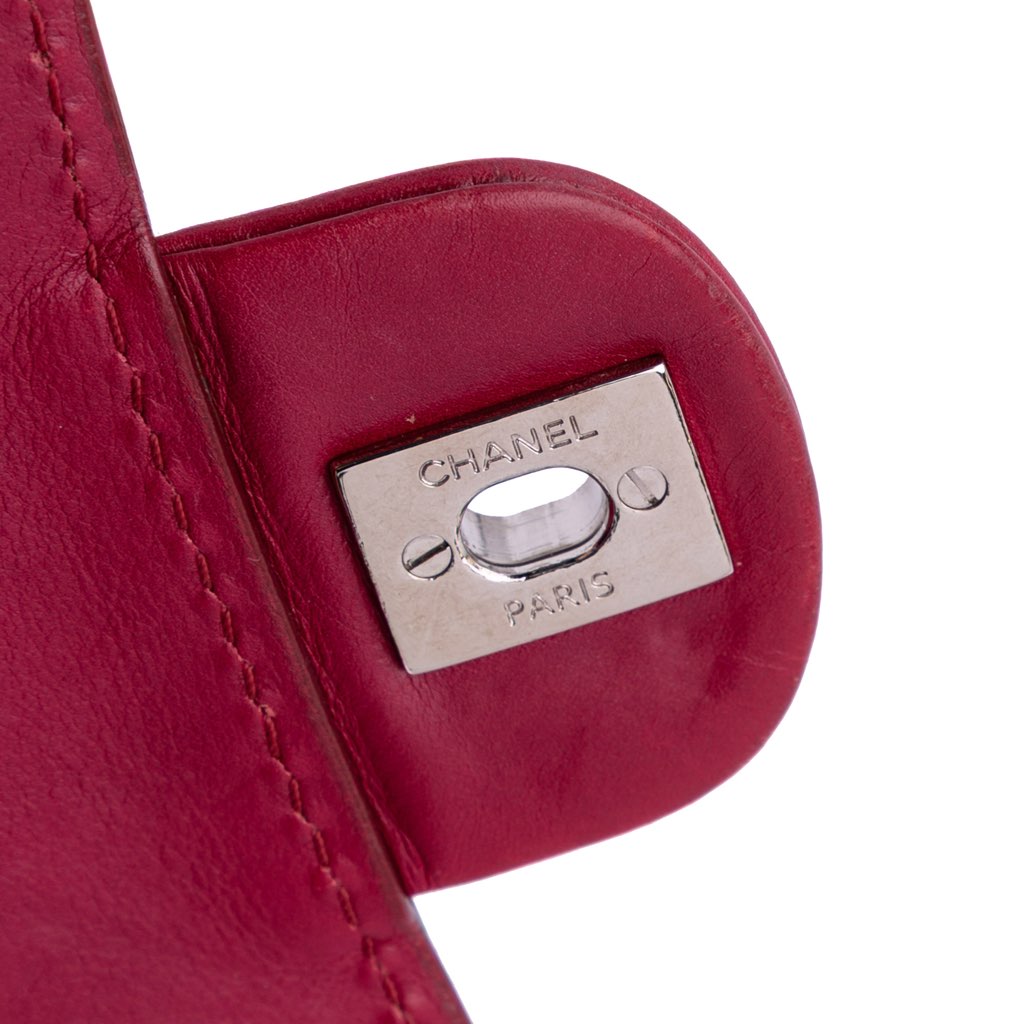 Chanel Medium Stitched Calfskin Citizen Flap - Detail 2