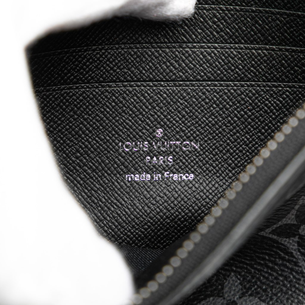 Louis Vuitton Monogram Eclipse Discovery Pochette PM - 5