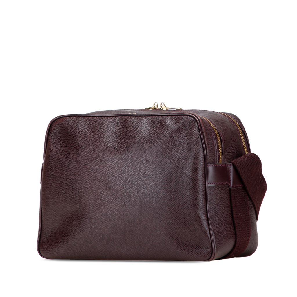 Louis Vuitton Taiga Reporter PM - Back view