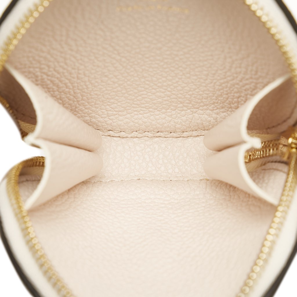 Louis Vuitton Monogram Empreinte Giant By The Pool Papillon BB - Detail 1