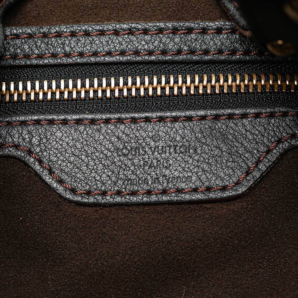 Louis Vuitton Monogram Mahina L - Side view