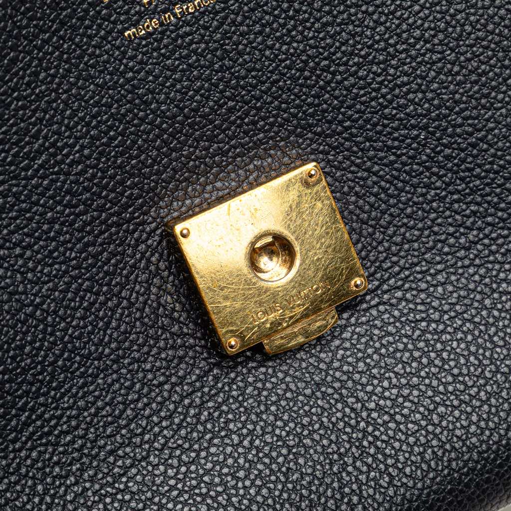 Louis Vuitton Monogram Empreinte Blanche BB - Detail 2