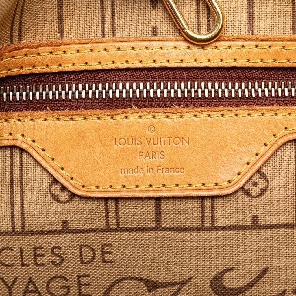 Louis Vuitton Monogram Neverfull PM - Side view