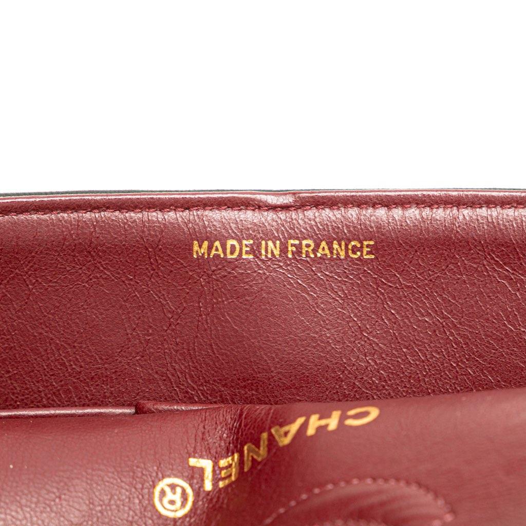 Chanel Small Classic Lambskin Double Flap - Detail 1