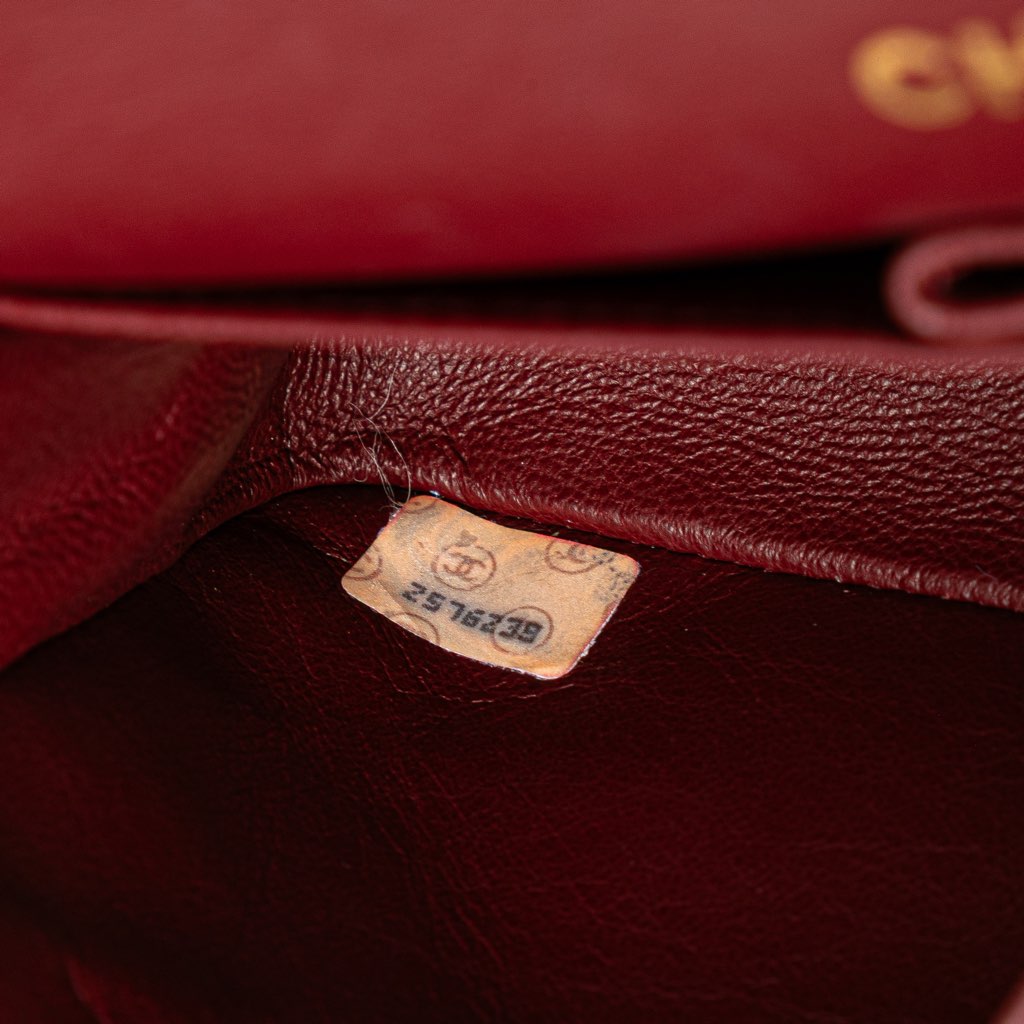 Chanel Small Classic Lambskin Double Flap - Detail 2