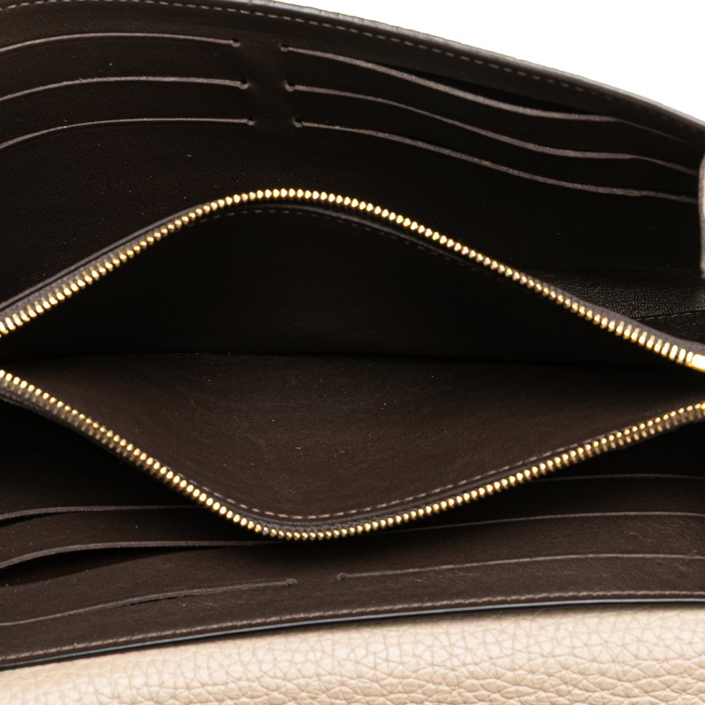 Louis Vuitton Taurillon Capucines Wallet - 4