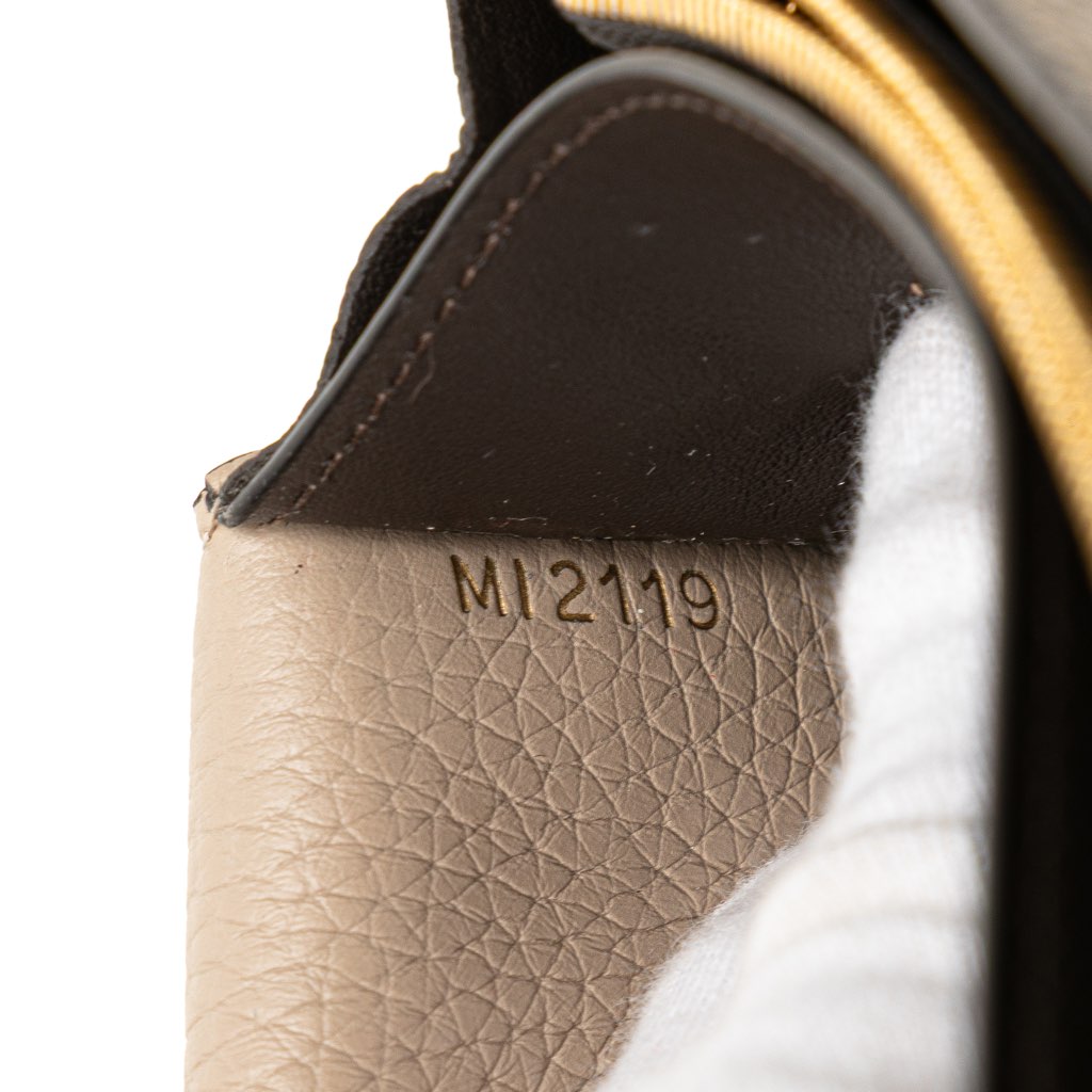 Louis Vuitton Taurillon Capucines Wallet - Detail 1