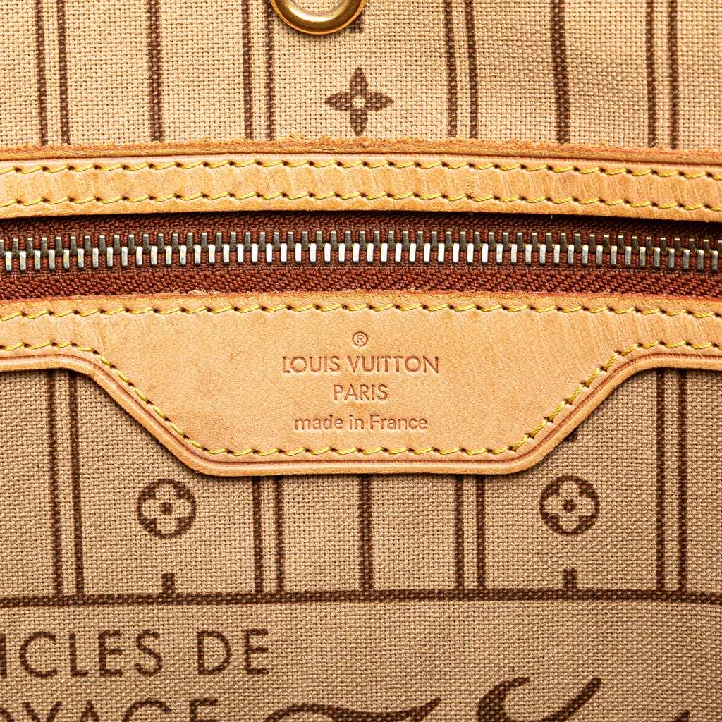 Louis Vuitton Monogram Neverfull MM - Side view