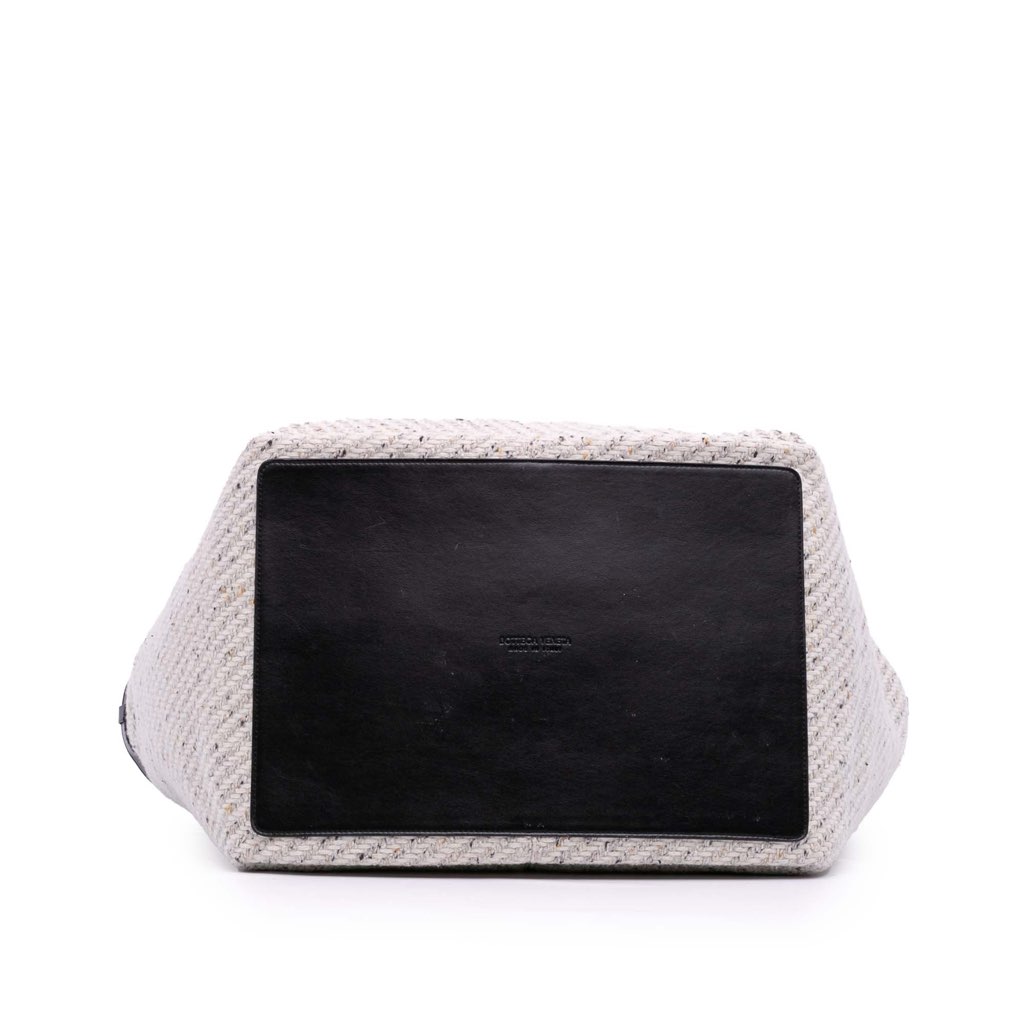 Bottega Veneta Large Wool and Calfskin Flip Flap Tote - Image 6