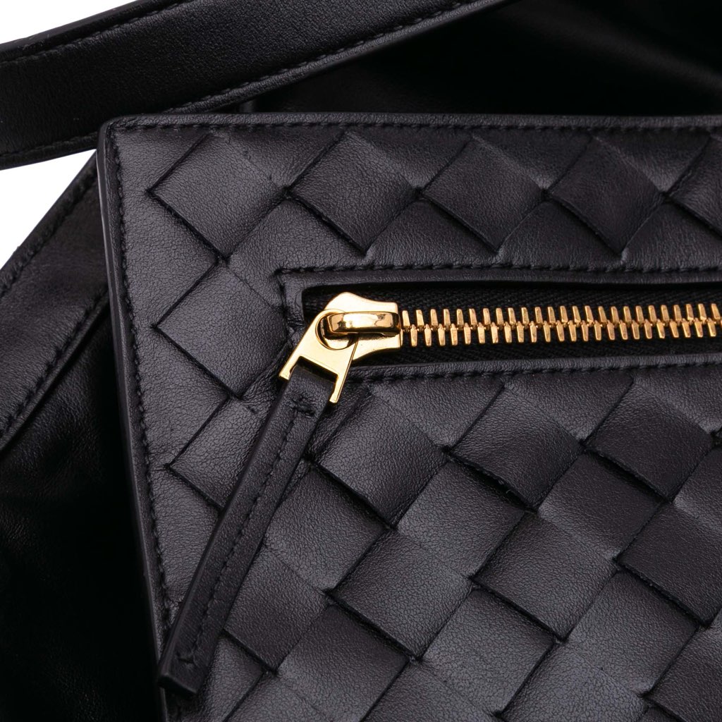 Bottega Veneta Large Wool and Calfskin Flip Flap Tote - Detail 2