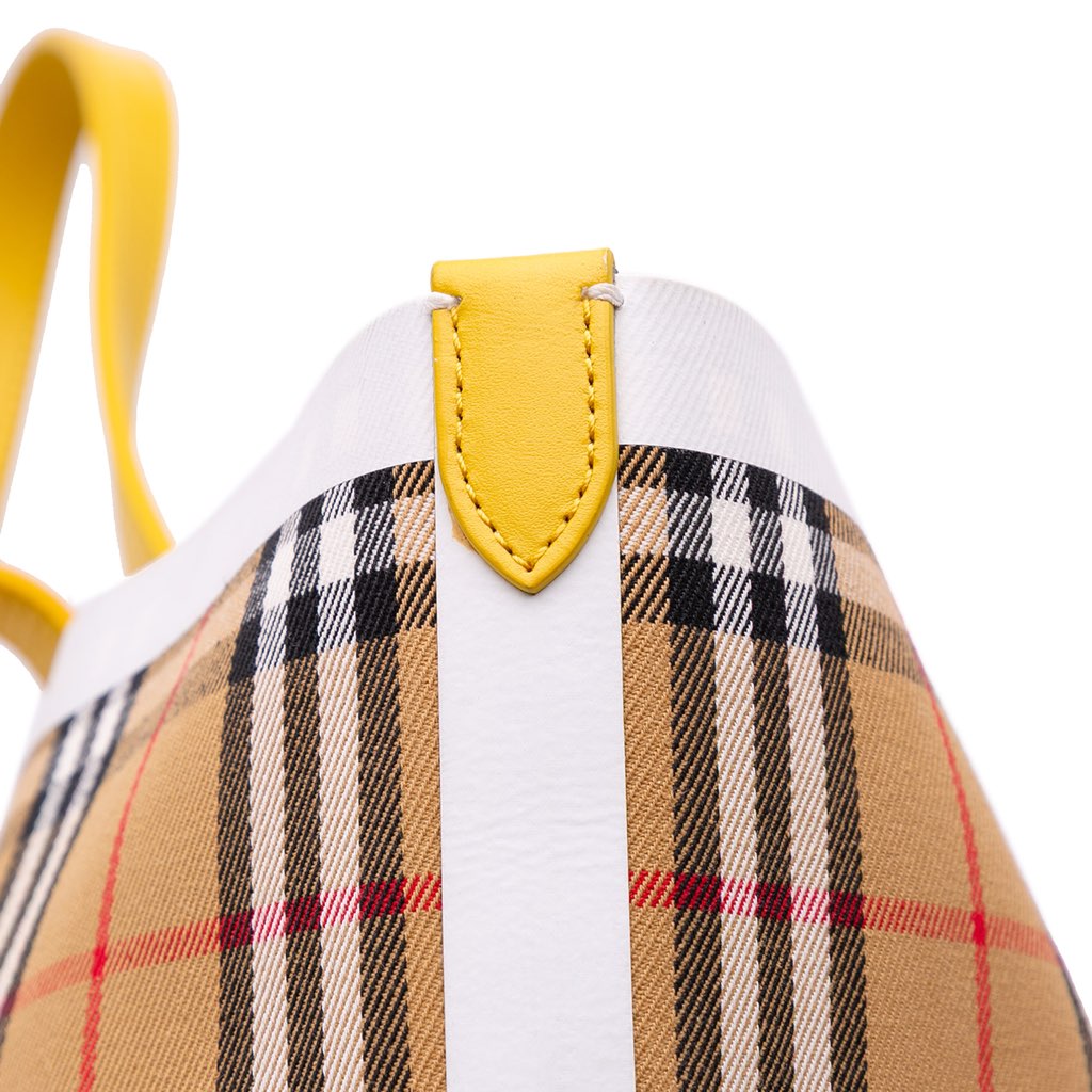 Burberry House Check Canvas The Giant Reversible Tote - Image 10