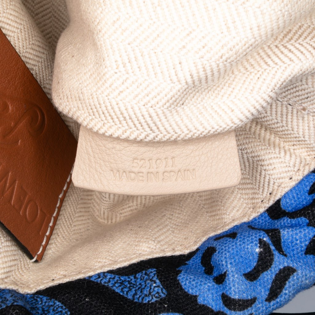 Loewe Paulas Ibiza Canvas Angel Drawstring Crossbody - Detail 1