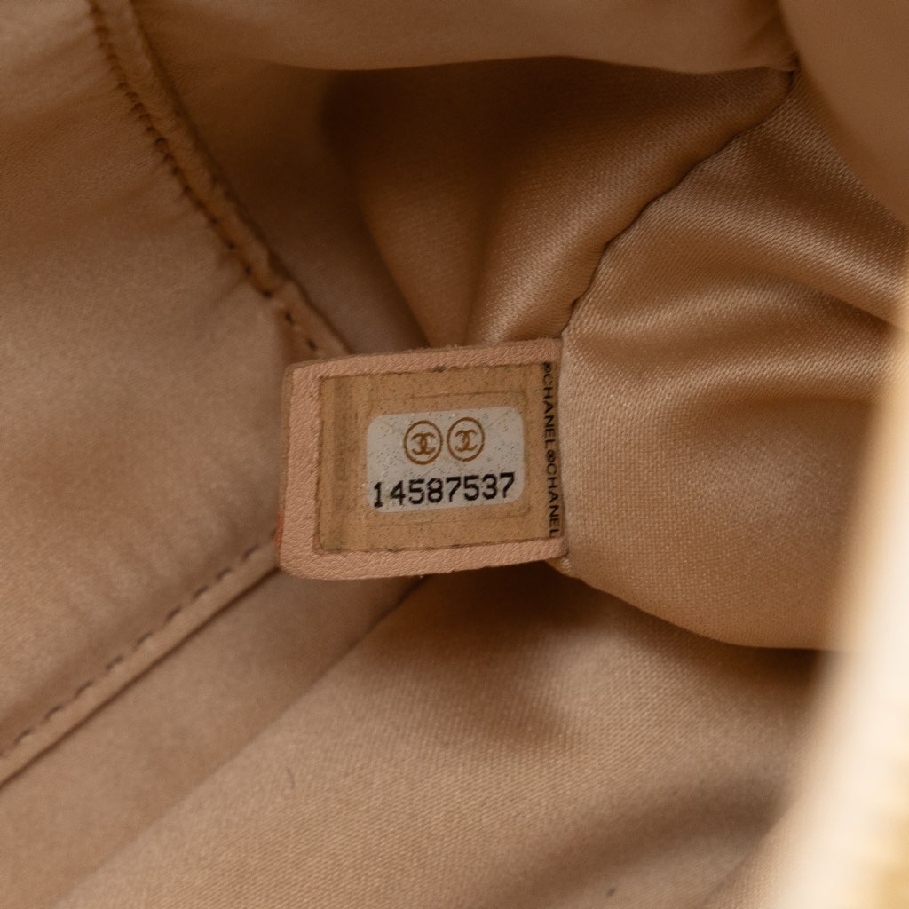 Chanel Caviar Grand Shopping Tote - Image 10