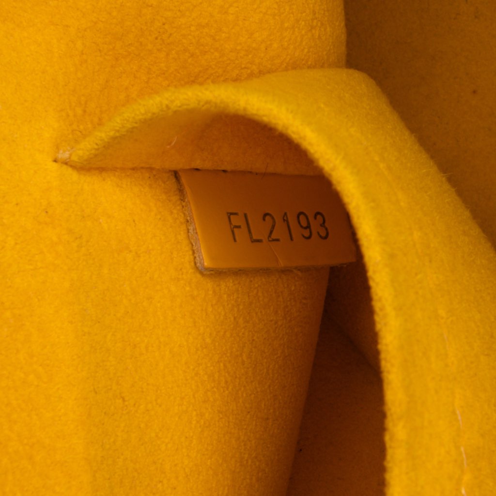 Louis Vuitton Epi Alma BB - Detail 1