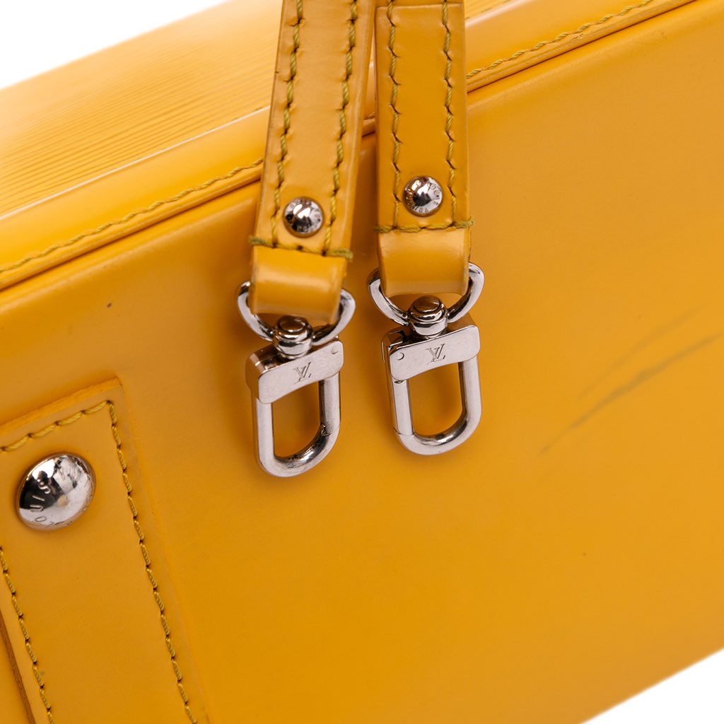 Louis Vuitton Epi Alma BB - Detail 2