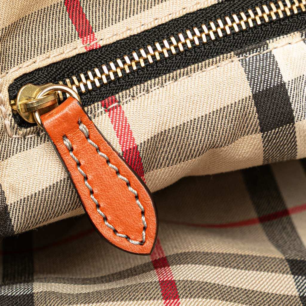 Burberry Grained Calfskin Crossbody - Detail 2