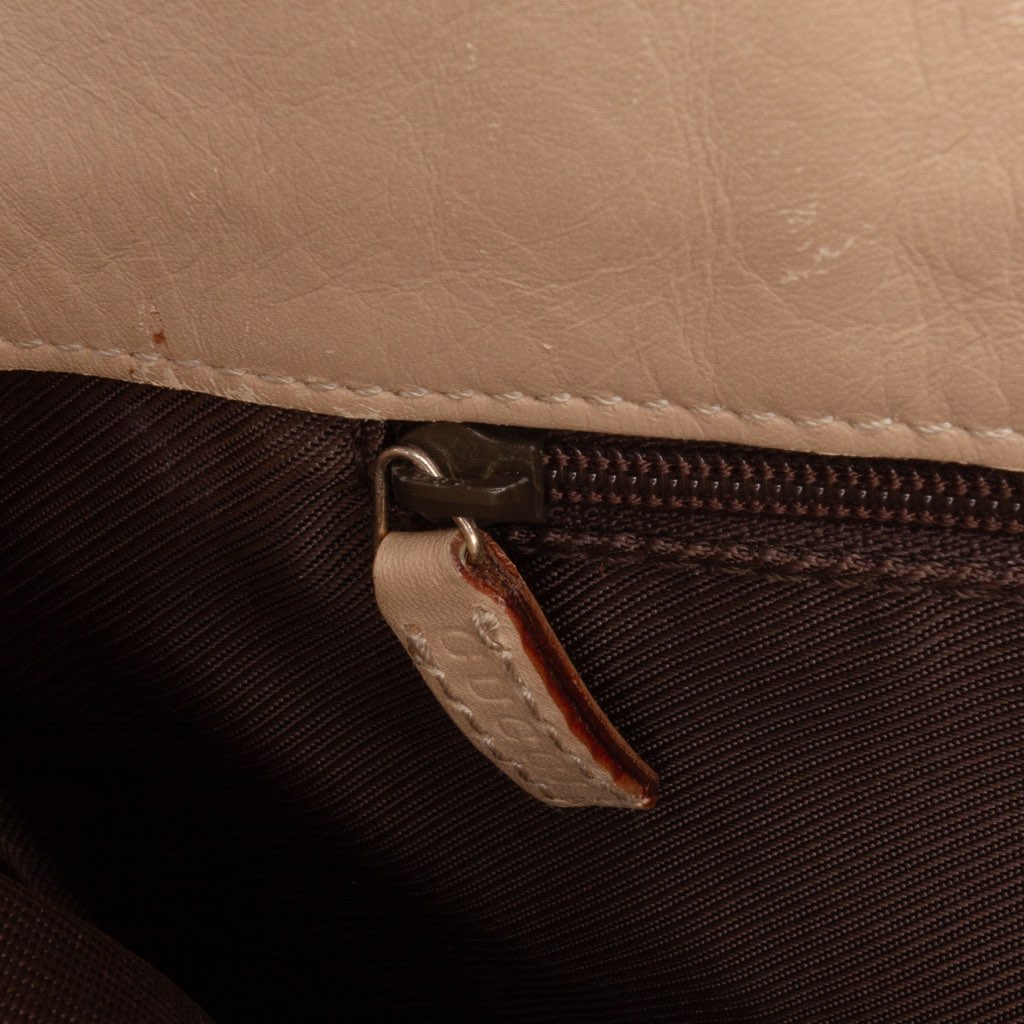 Gucci GG Canvas Shoulder Bag - Detail 2