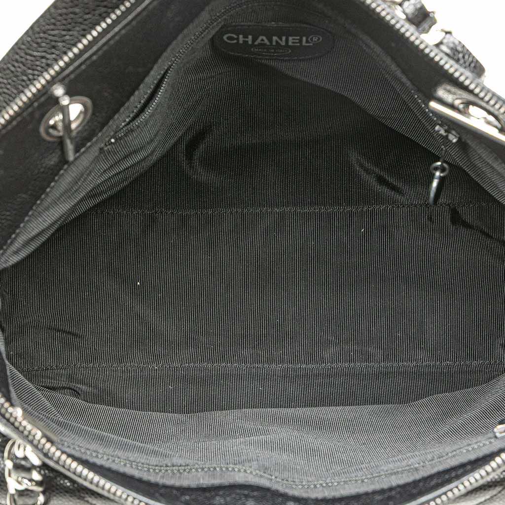 Chanel CC Quilted Caviar Front Pocket Shoulder Bag - 4