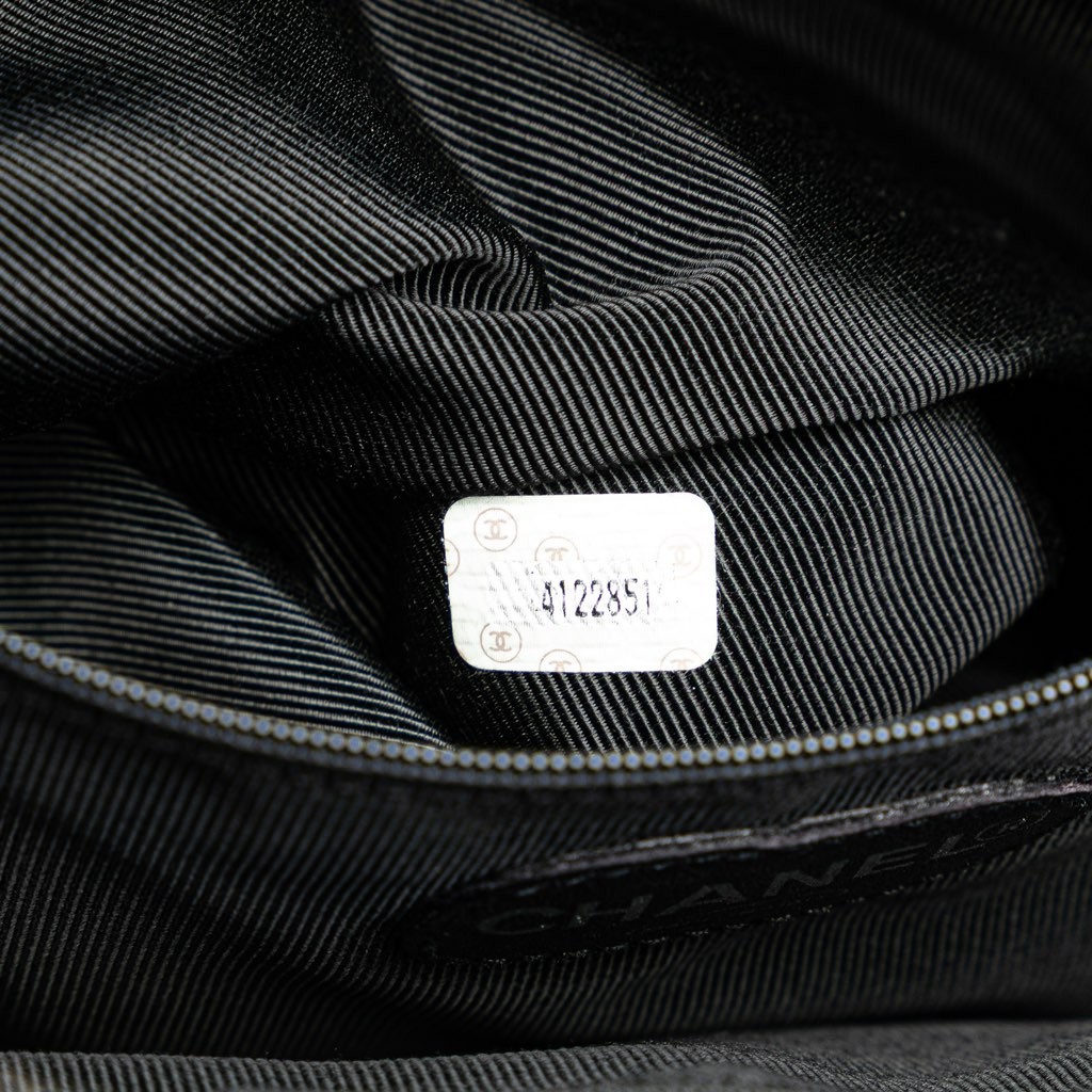 Chanel CC Quilted Caviar Front Pocket Shoulder Bag - Detail 1