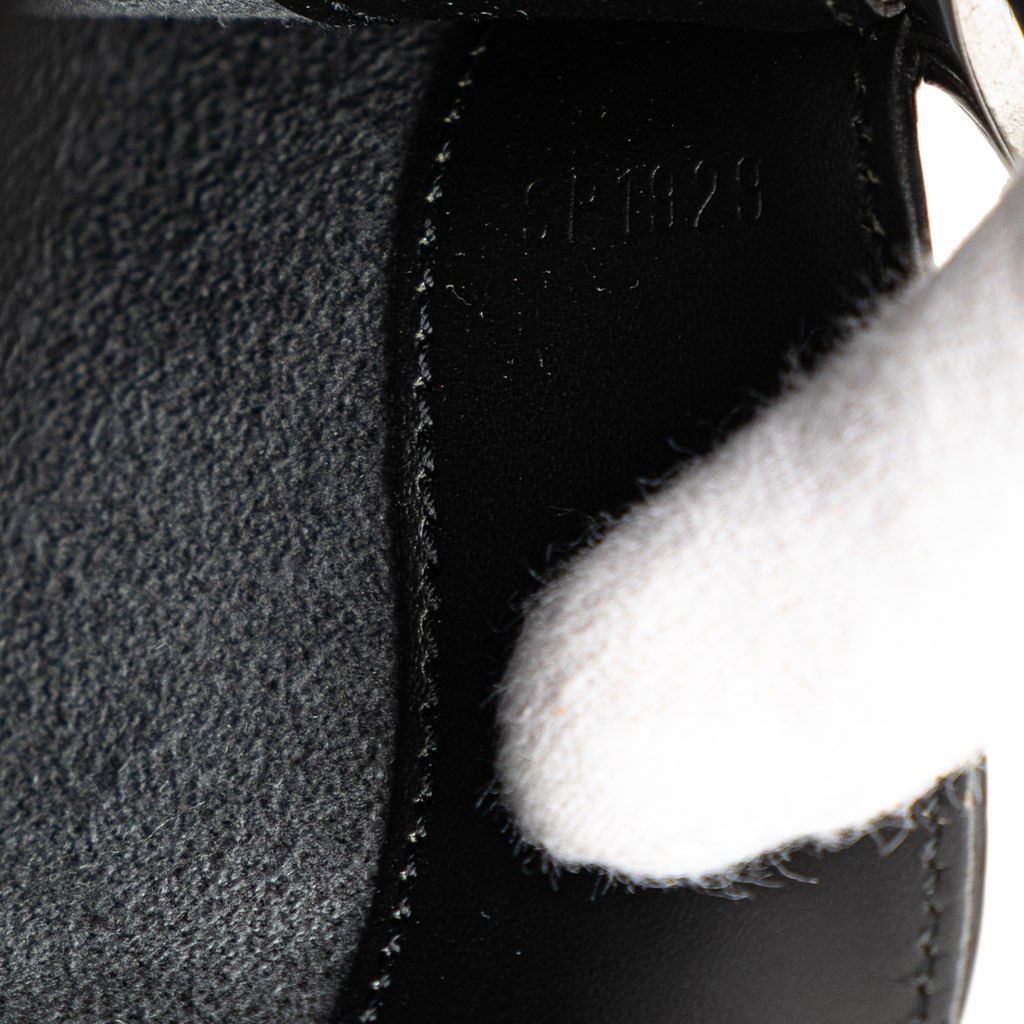 Louis Vuitton Epi Demi Lune Pochette - Detail 1