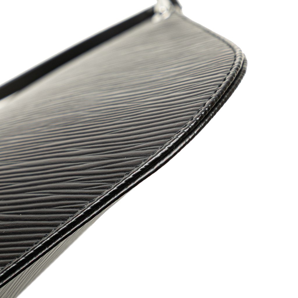 Louis Vuitton Epi Demi Lune Pochette - Detail 2